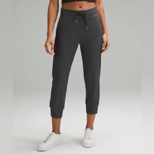 Lululemon | Ribbed Crop Joggers in Gray Size 14